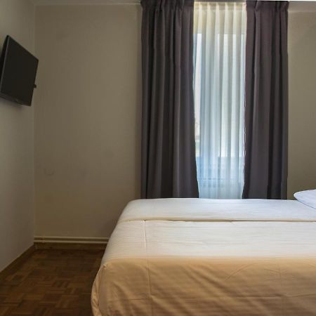 מדולין Hotel Minerva מראה חיצוני תמונה