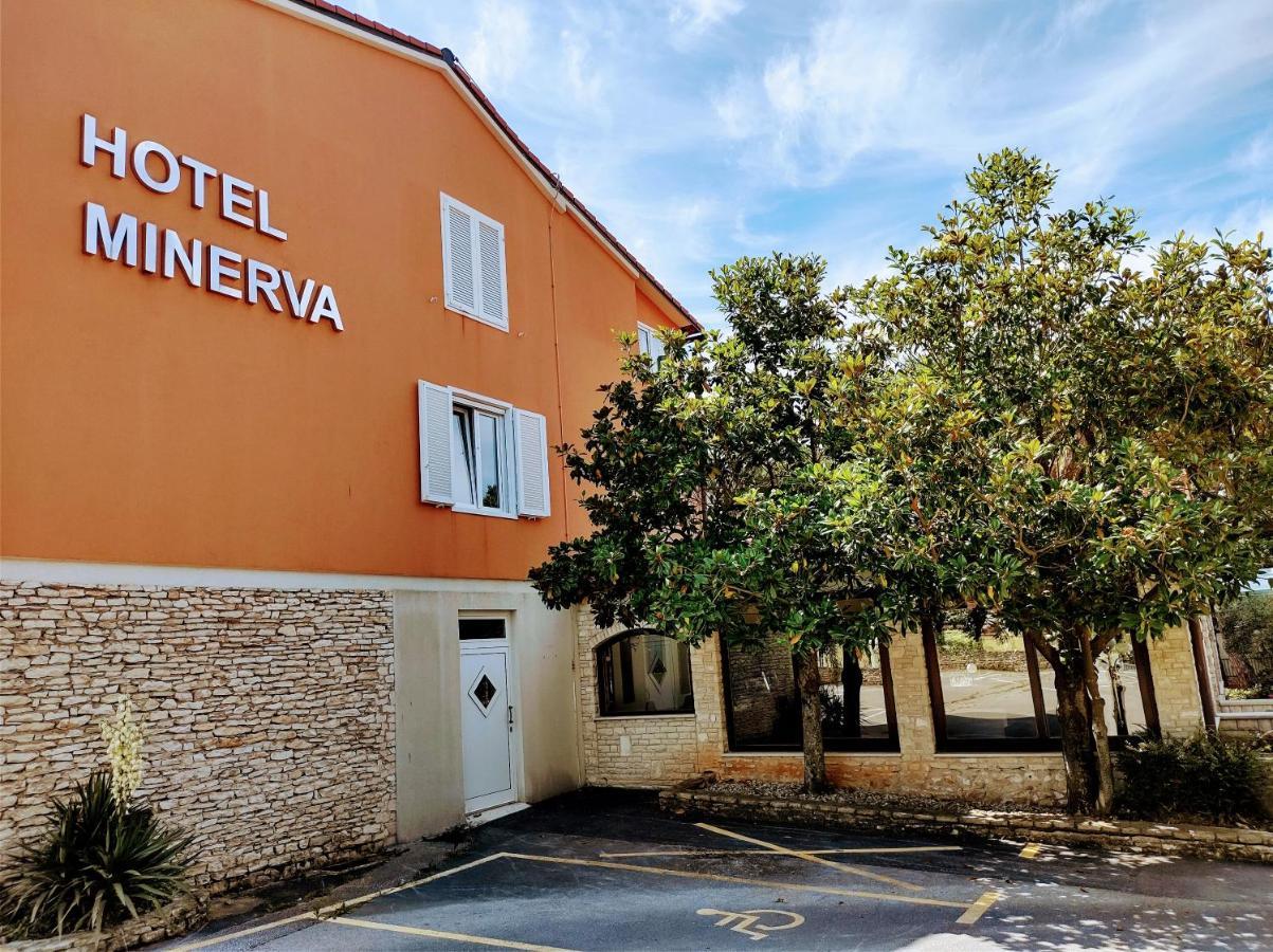מדולין Hotel Minerva מראה חיצוני תמונה