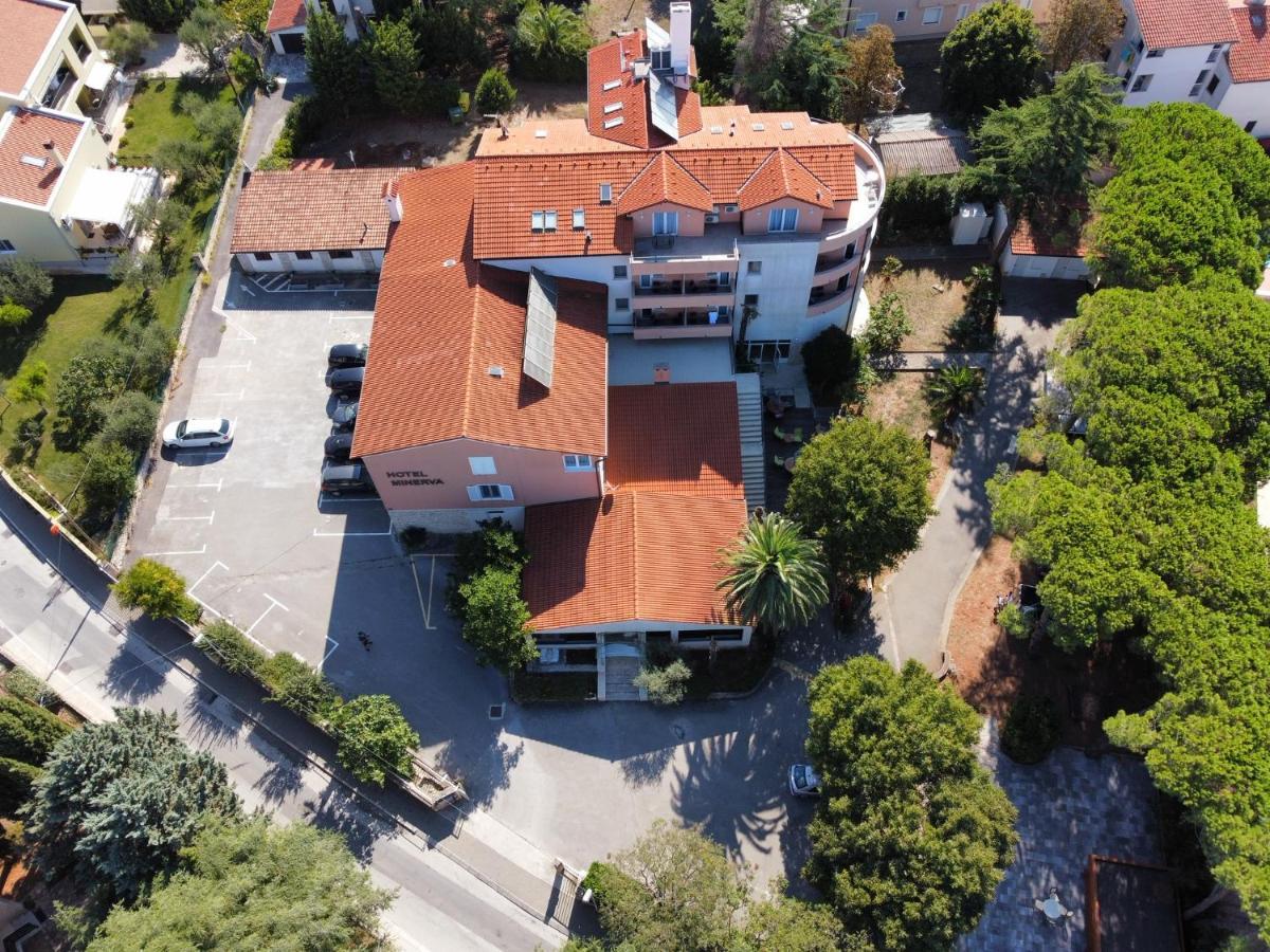 מדולין Hotel Minerva מראה חיצוני תמונה